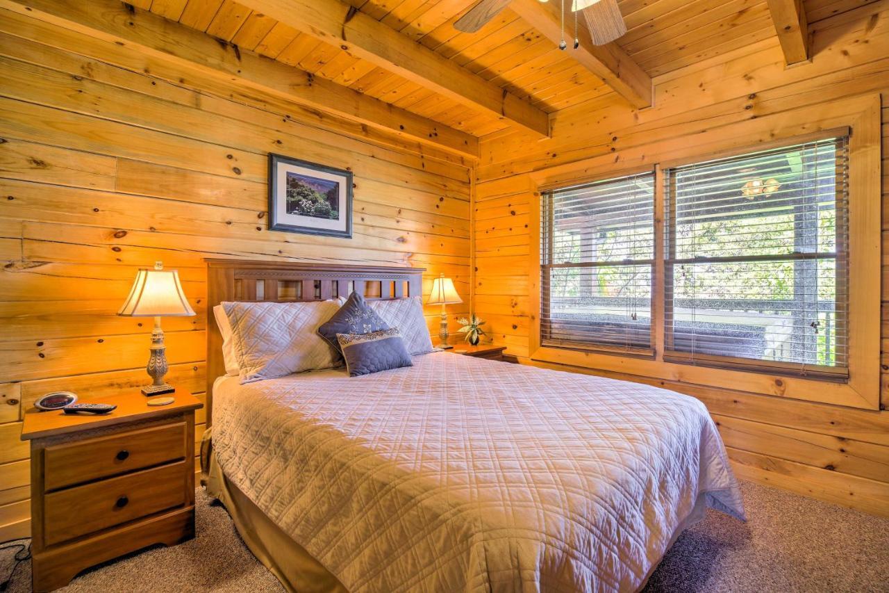 Holiday home Retreat Private Hot Tub And Views!